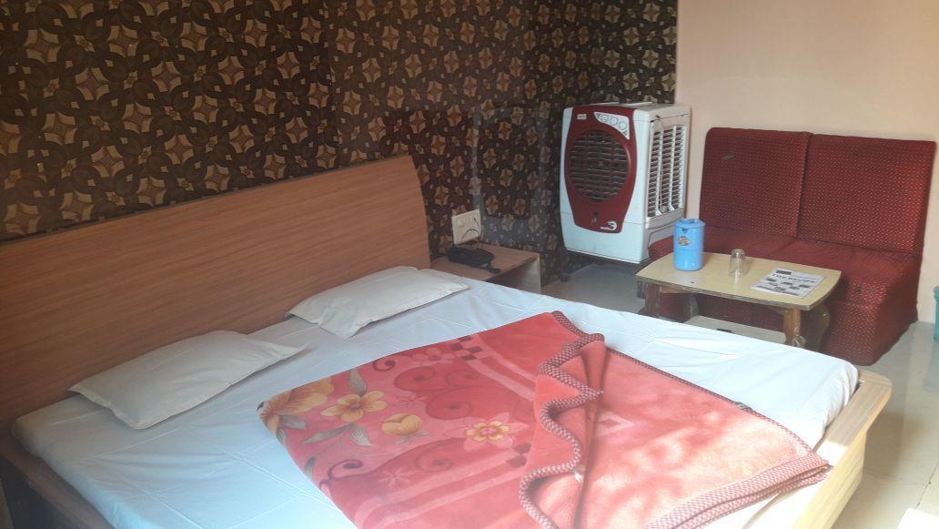 Hotel Parikalp Pachmarhī Eksteriør billede